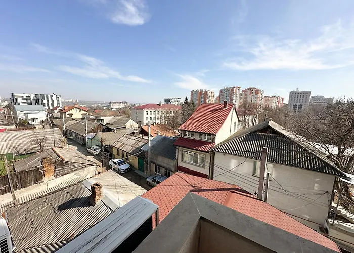 Bright & Quiet 2Room Apartment In City Center